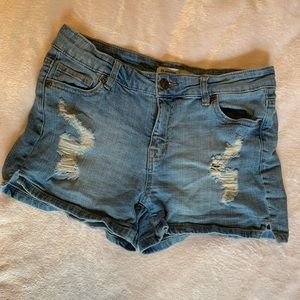 Bluenotes Ripped Mid-Rise Jean Shortie Size 28